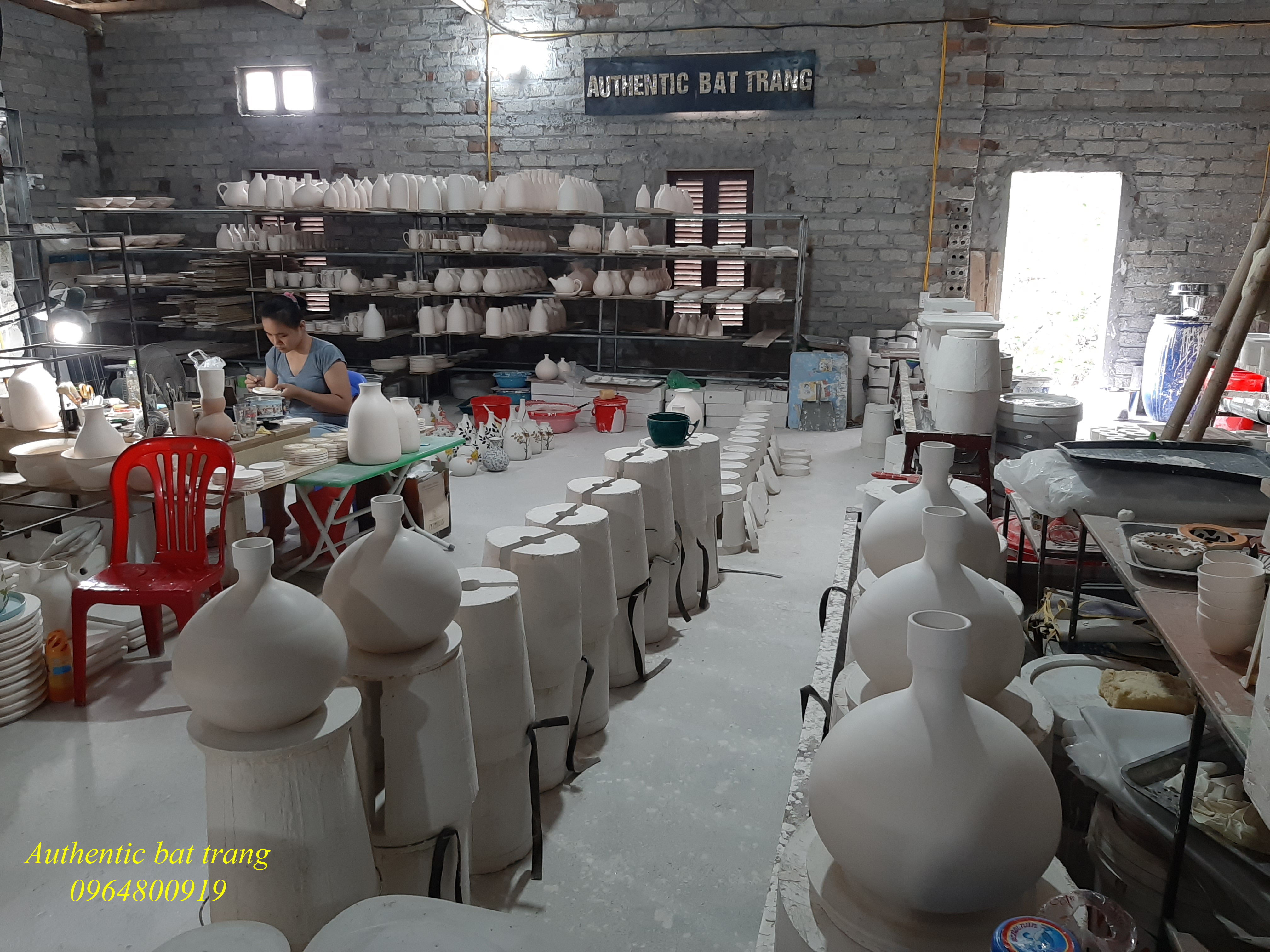Xưởng sản xuất gốm authentic bat trang luôn đồng hành cùng các bạn