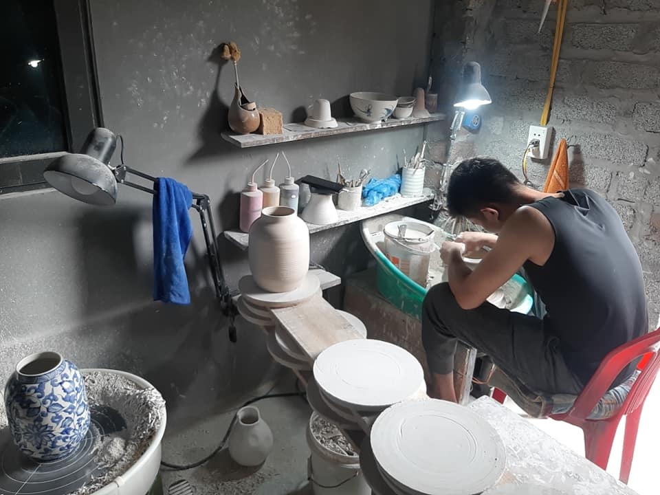 Với đội ngũ làm việc nhiều năm kinh nghiệm và kỹ thuật cao của xưởng gốm sứ authentic bat trang