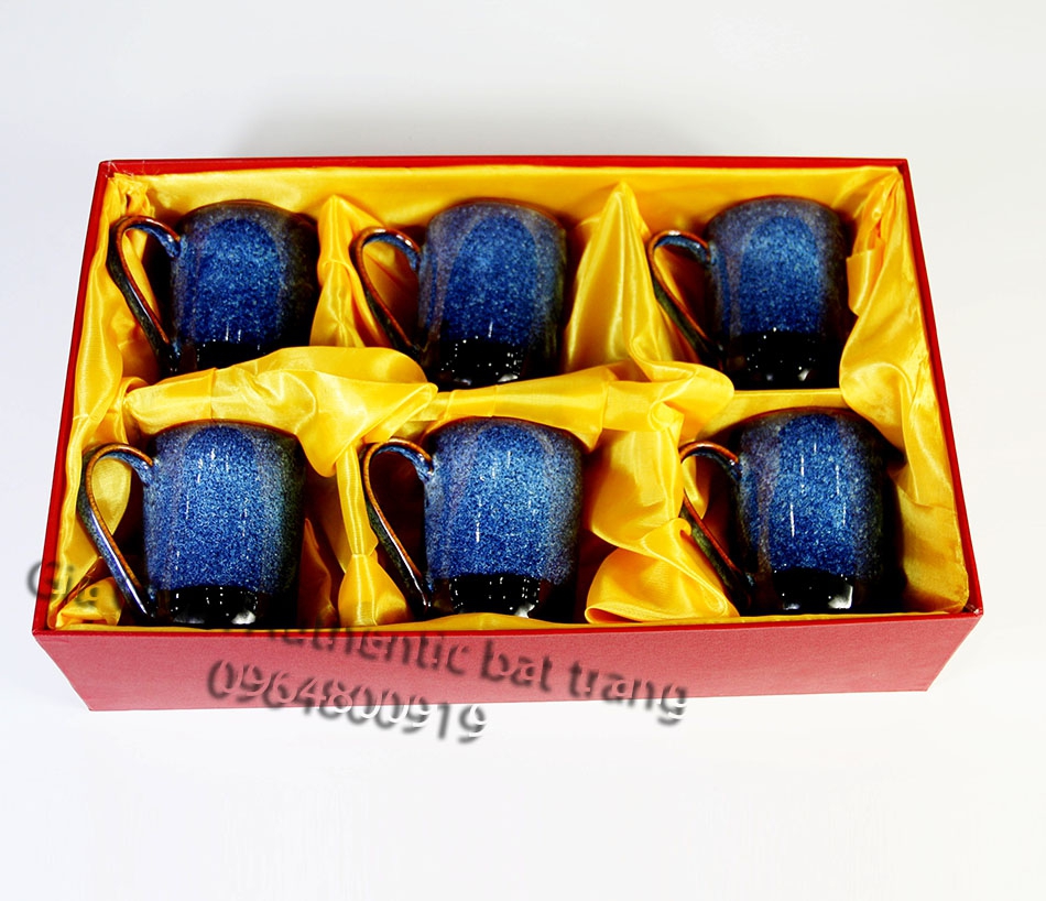 hộp quà tặng gồm 6 cốc uống trà rất đẹp sang trọng và thiết thực