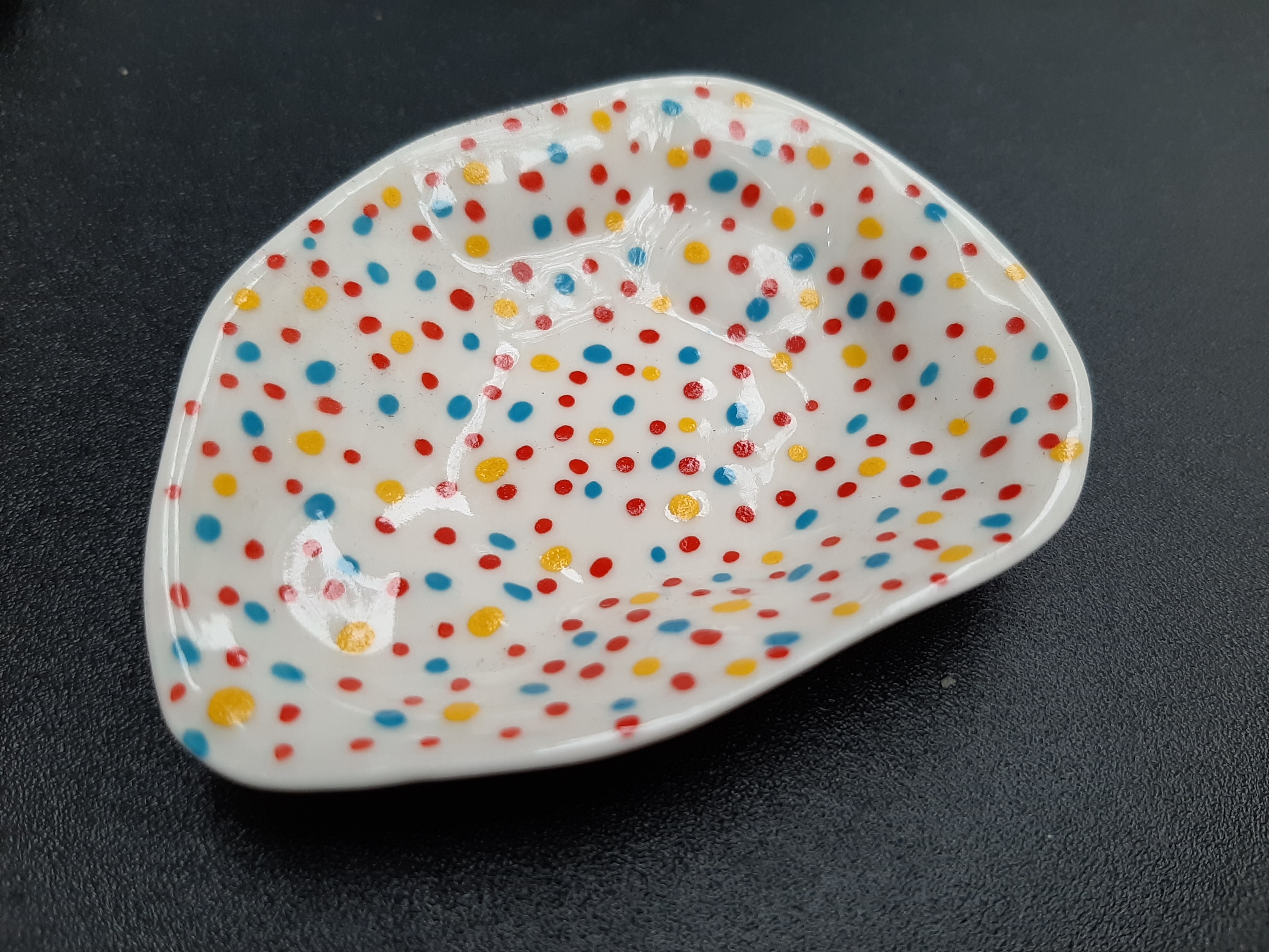 Dots plate / đĩa méo chấm bi