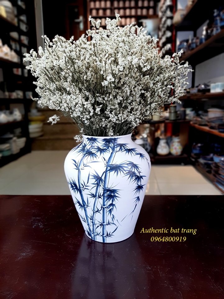 Lotus vases / Bình cắm hoa sen, hoa ly , siêu phẩm tuyệt đẹp, sản phẩm vẽ và vuốt tay thủ công, họa tiết tre Việt nam, sản xuất tại xưởng gốm sứ Authentic bat trang