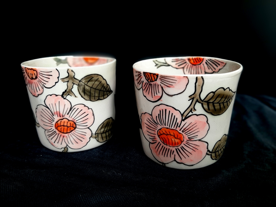 Peach blossom Cups/ Cốc méo hoa đào  xuất Âu sản phẩm vẽ tay thủ công sản xuất tại xưởng gốm sứ Authentic bat trang