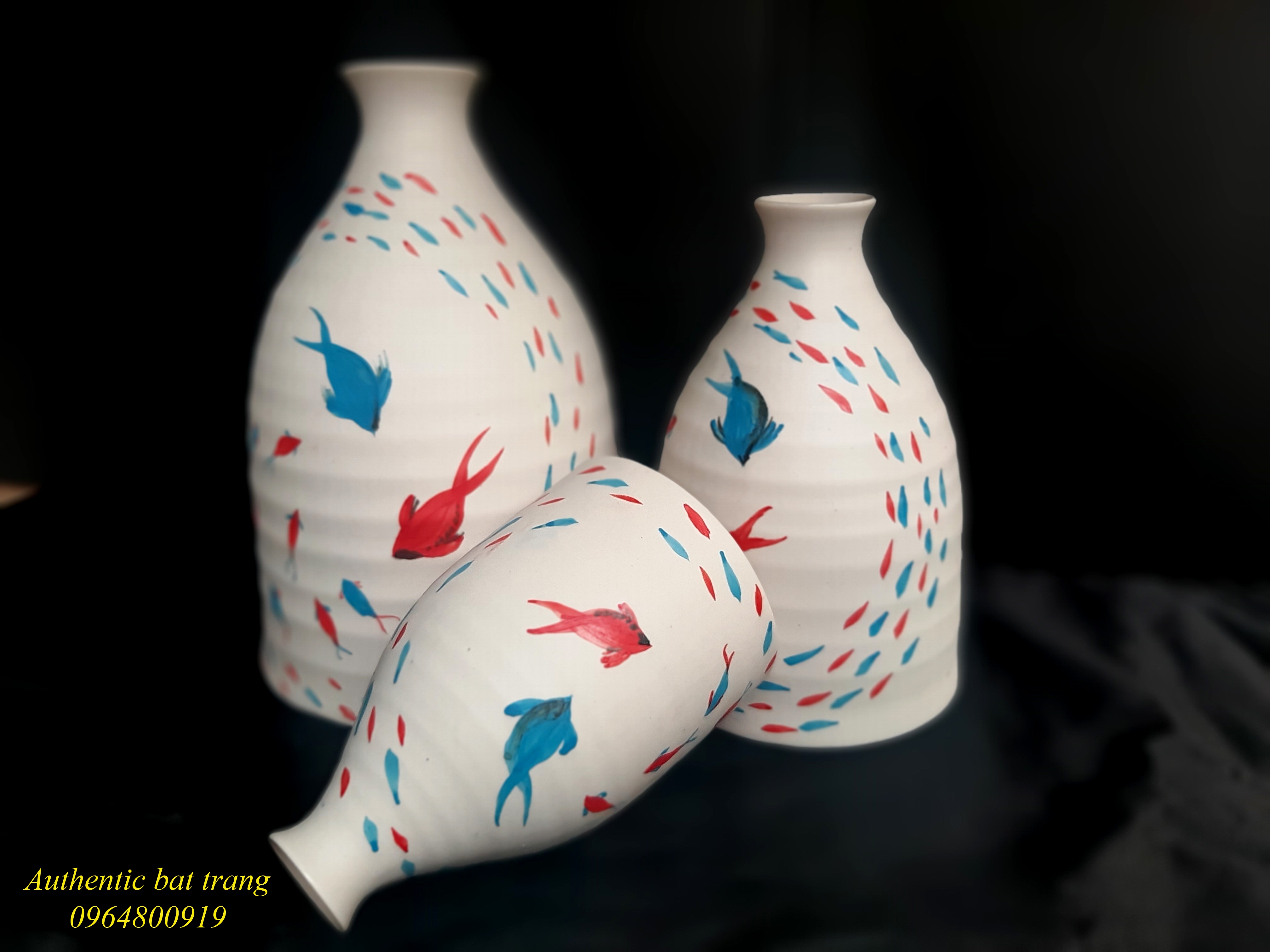Vases home decor fishes design /Bình trang trí vẽ cá đàn sản xuất tại xưởng gốm sứ Authentic bat trang