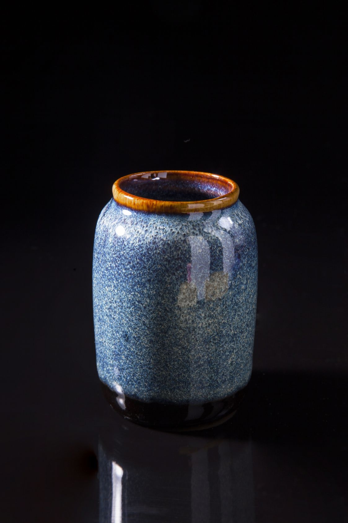 Blue glaze jar vase