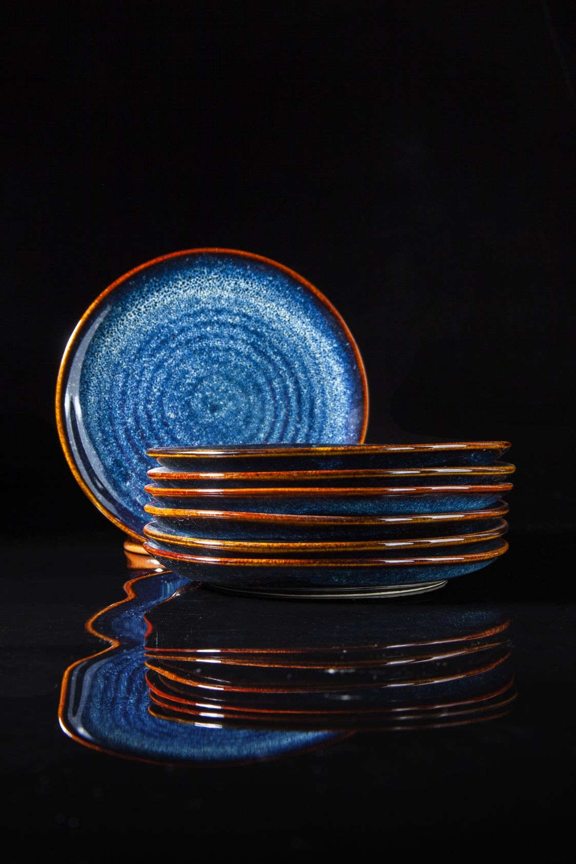 Blue glaze plate
