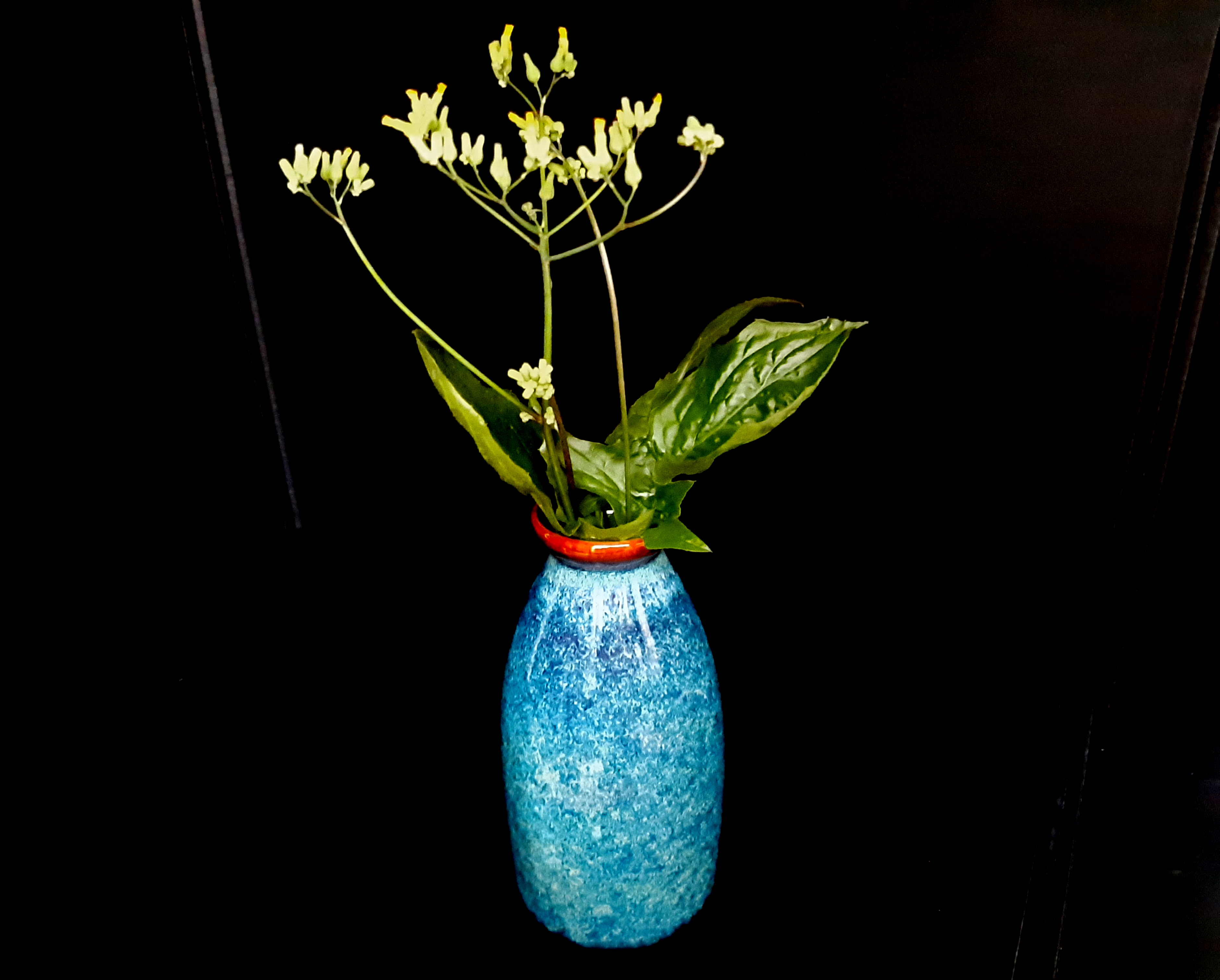 Blue Mini vase/ Bình cắm hoa mini men xanh hỏa biến, sản xuất tại xưởng gốm sứ Gia Oanh authentic bat trang