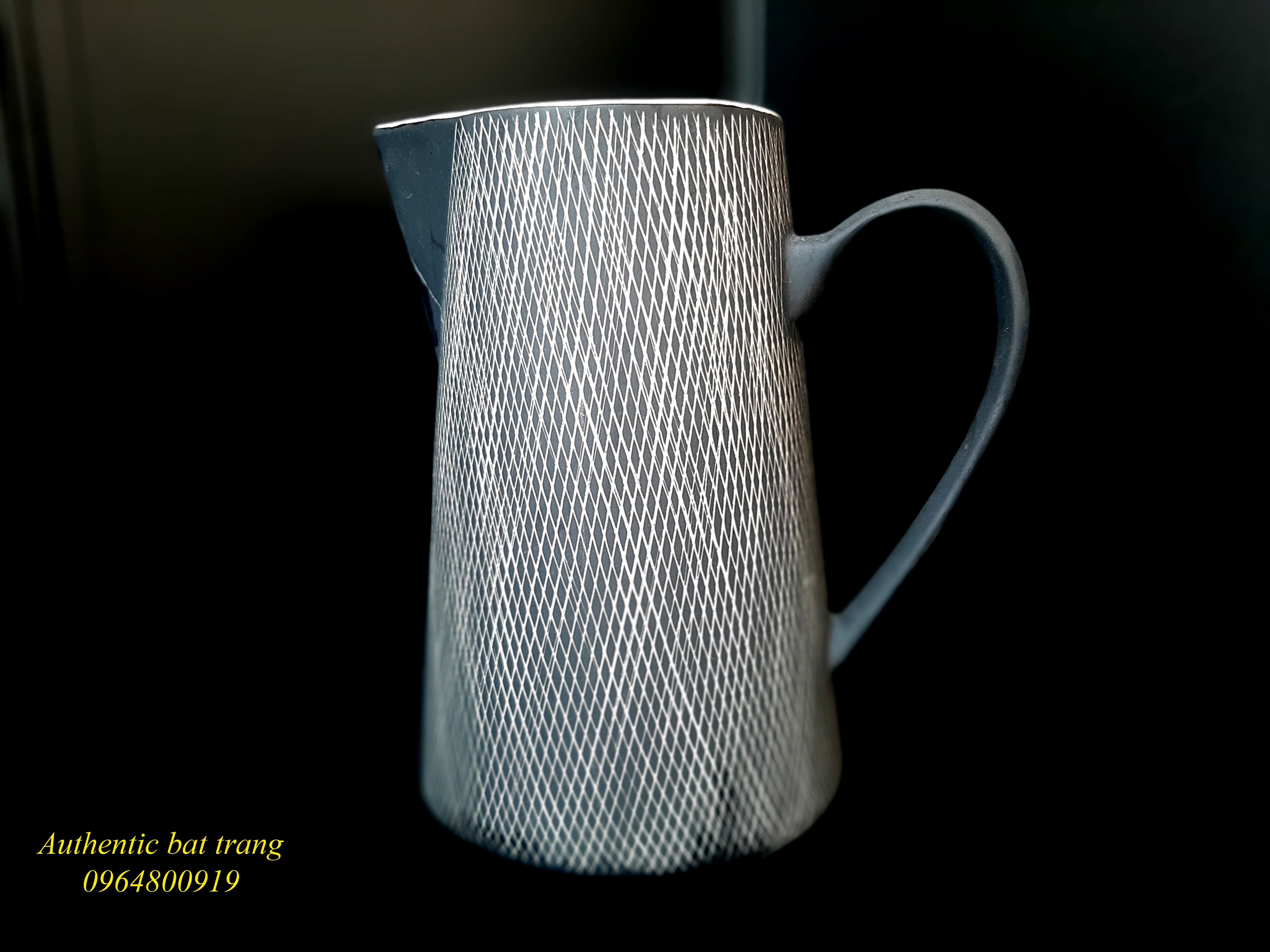 Black & white pitcher jug/ Bình sữa gại đen trắng xuất âu, sản phẩm sản xuất tại xưởng gốm sứ Authentic bat trang