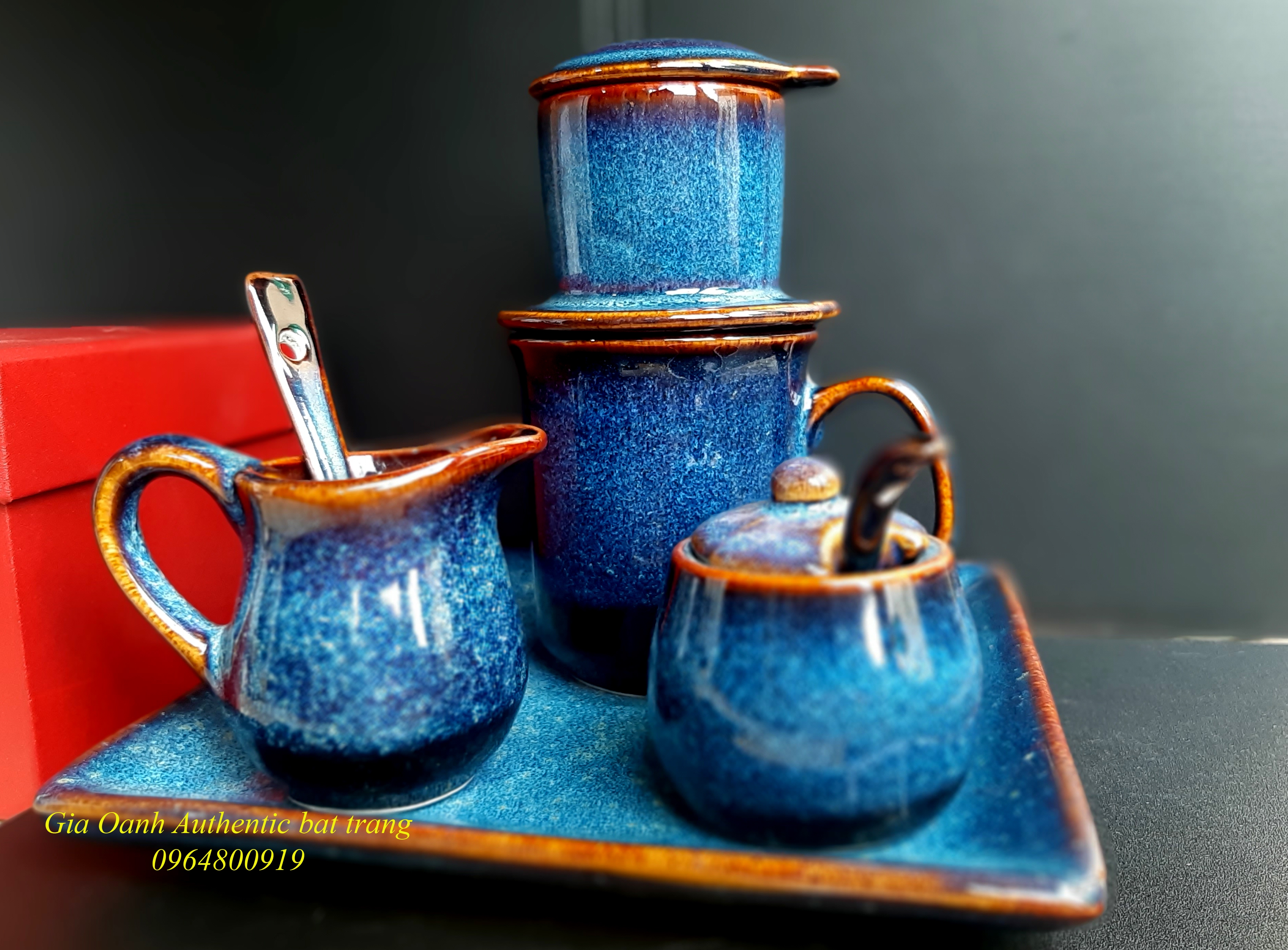 Bộ quà tặng cà phê phin gốm sản xuất tại xưởng Gia Oanh Authentic bat trang