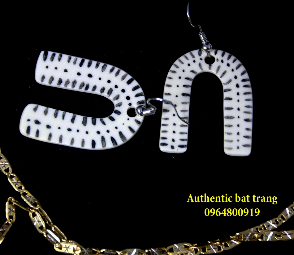 Ceramics earring C- Làm từ đất chất phải biết - Khuyên tai gốm sứ Hình C - phong cách châu âu, sản xuất tại xưởng gốm authentic bat trang