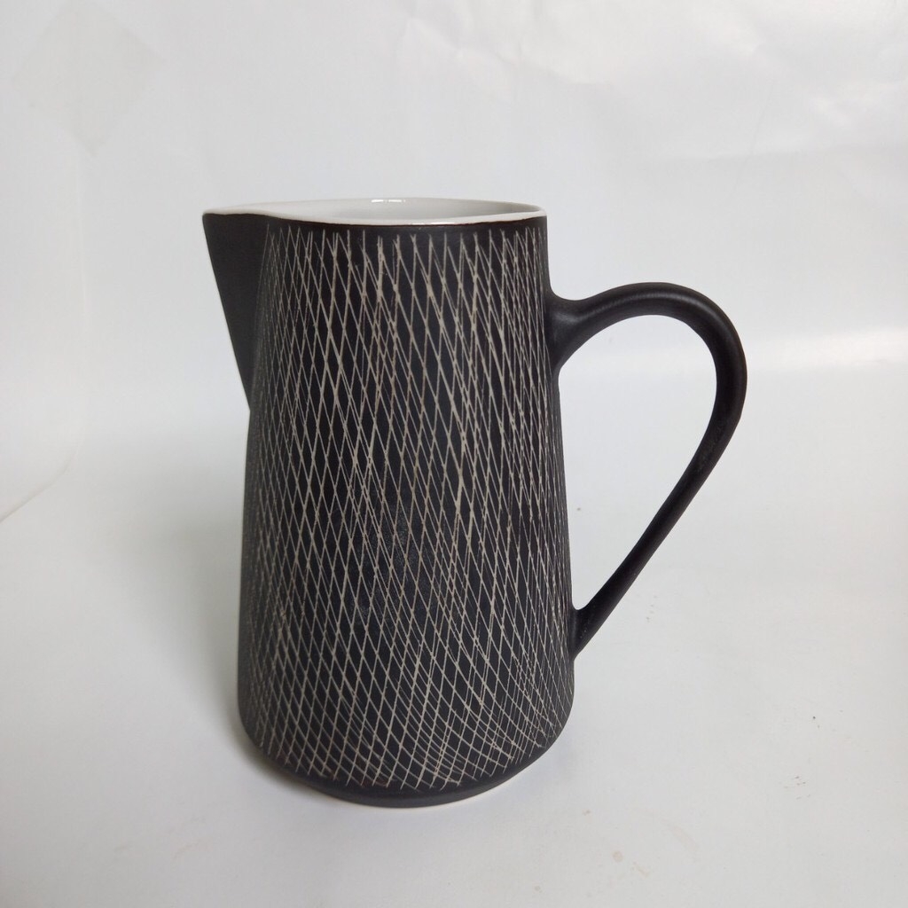 SCRATCH PATTERNED MUG - EU - UNIQUE STYLE TO ENJOY TEA AND COFFEE - AUTHENTIC BAT TRANG CERAMICS WORKSHOP