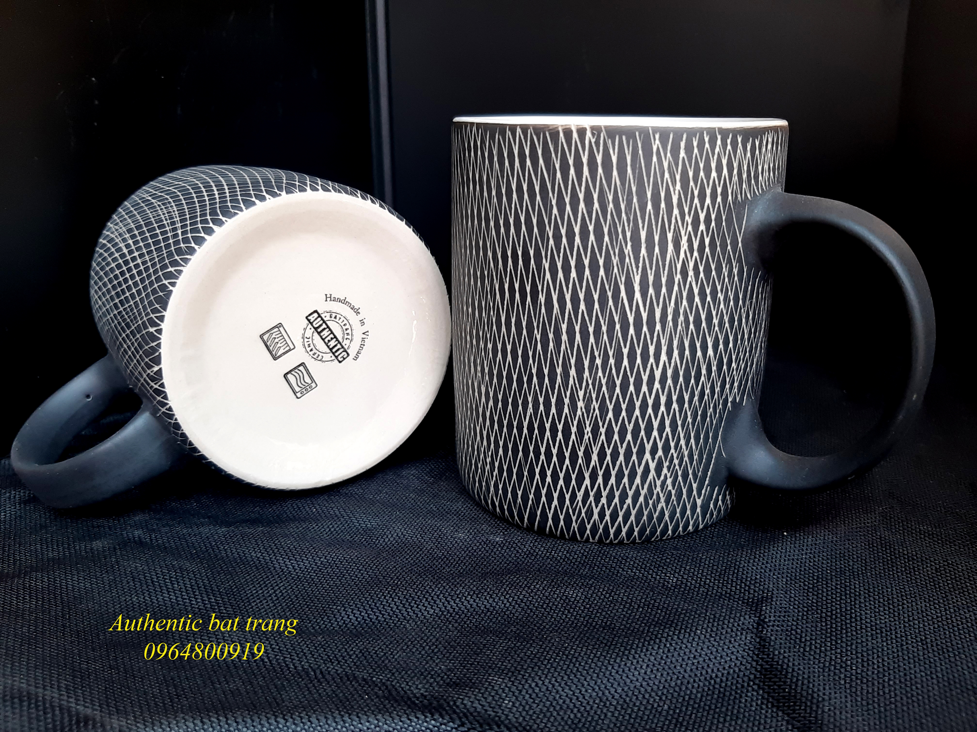 BLACK AND WHITE MUG/ CỐC GẠI XƯỚC SẢN PHẨM CỐC UỐNG TRÀ, UỐNG CÀ PHÊ ĐỘC ĐÁO THIẾT KẾ THEO PHONG CÁCH CHÂU ÂU, SẢN XUẤT TẠI XƯỞNG GỐM AUTHENTIC BAT TRANG
