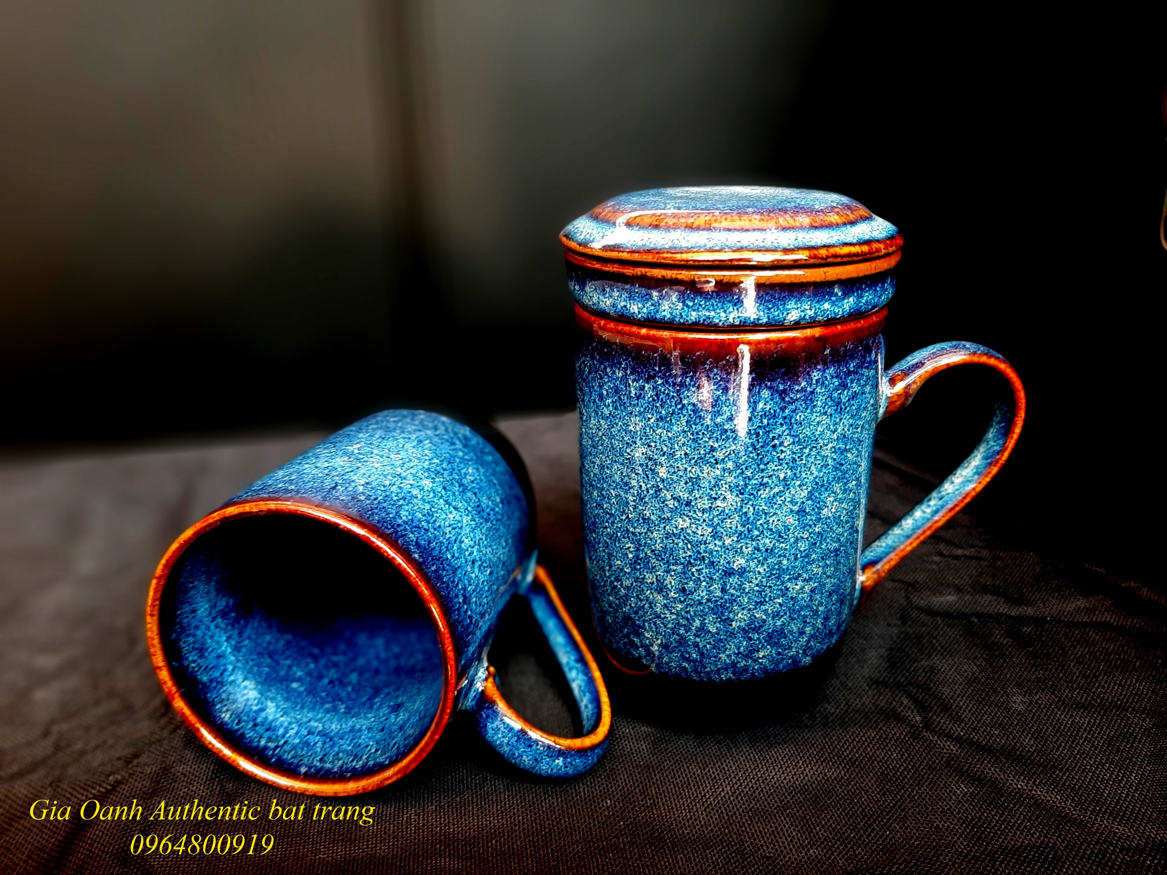 Cốc lọc trà có nắp và lõi lọc trà rất tiện lợi khi sử dụng