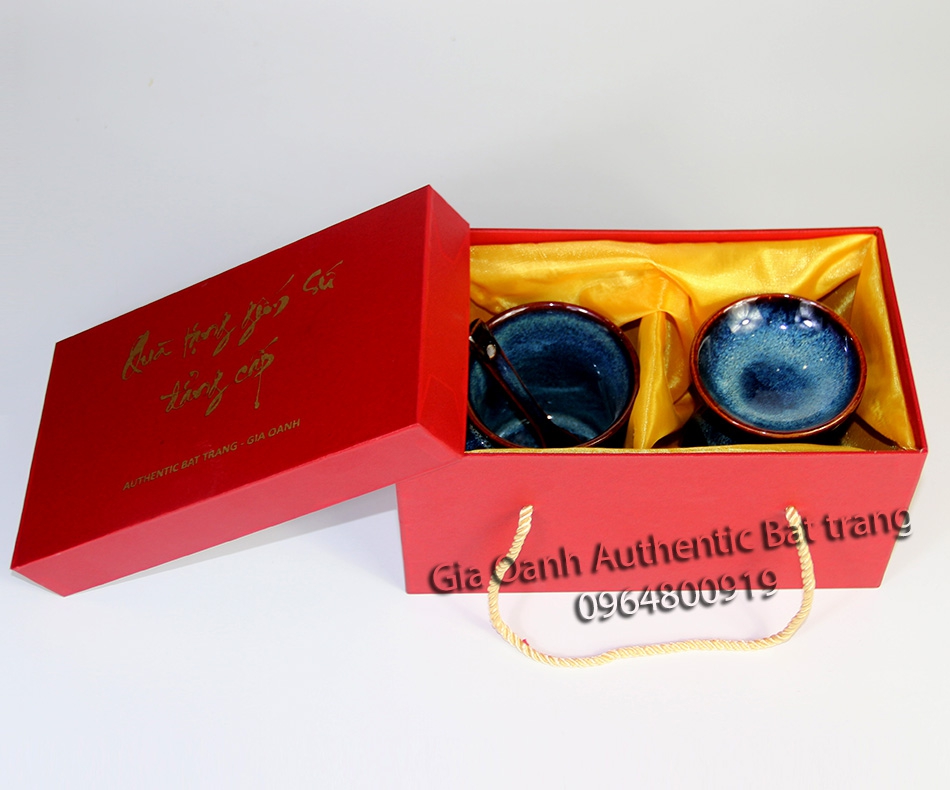 Hãy  đặt ngay bộ quà tặng gốm sứ đẳng cấp này để tặng cho người thân và gia đình nhé các bạn