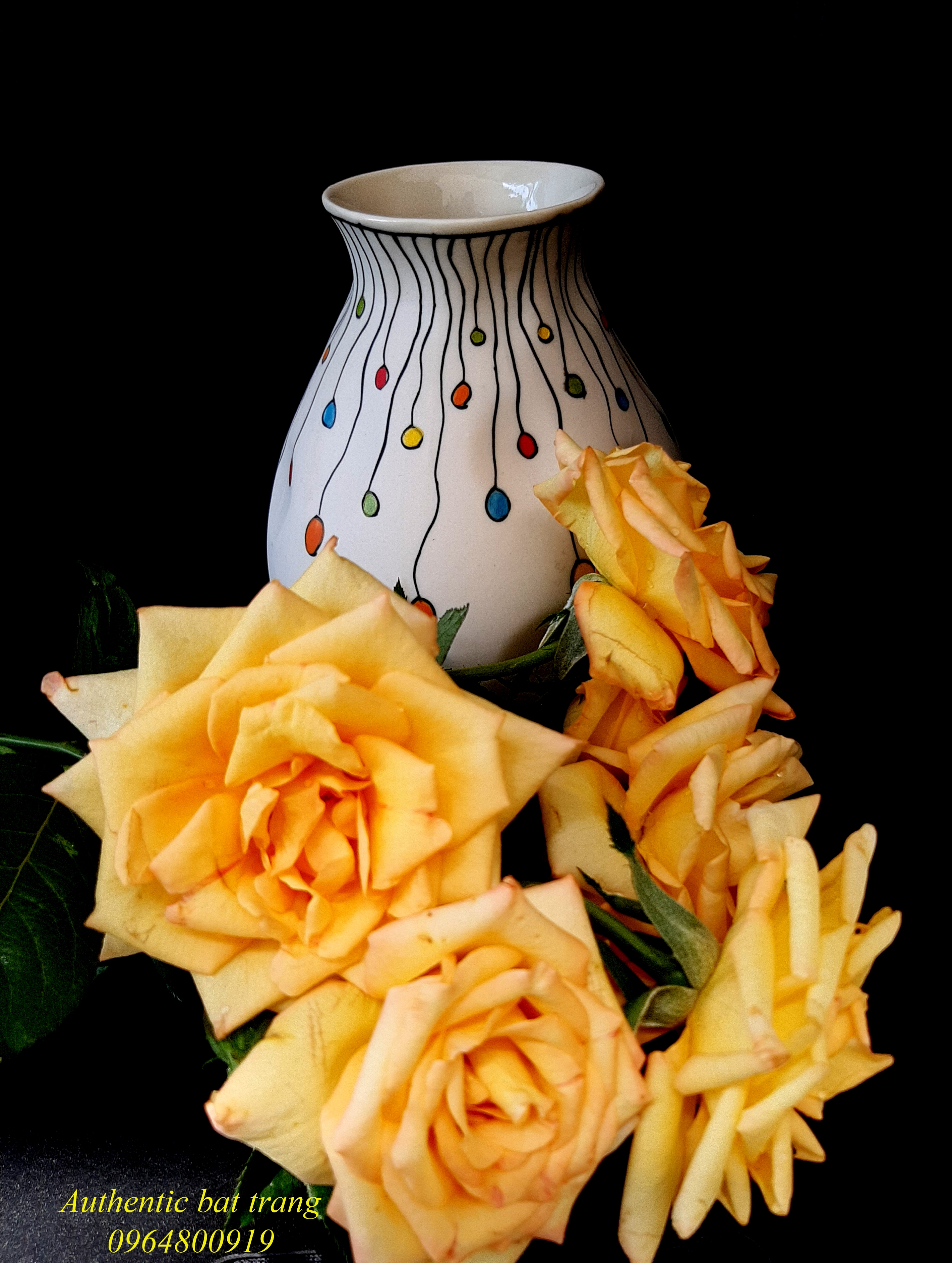 Balloon vase/ Bình cắm hoa giỏ cua sản phẩm vẽ tay họa tiết bong bóng sản xuất tại xưởng gốm sứ Authentic bat trang