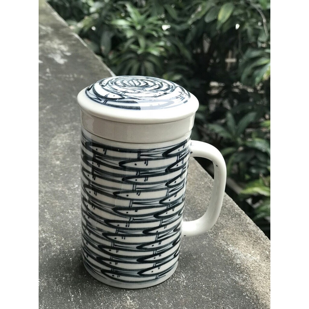 High-quality Bat Trang ceramic tea strainer cups - hand-painted product by famous Bat Trang craftsmen