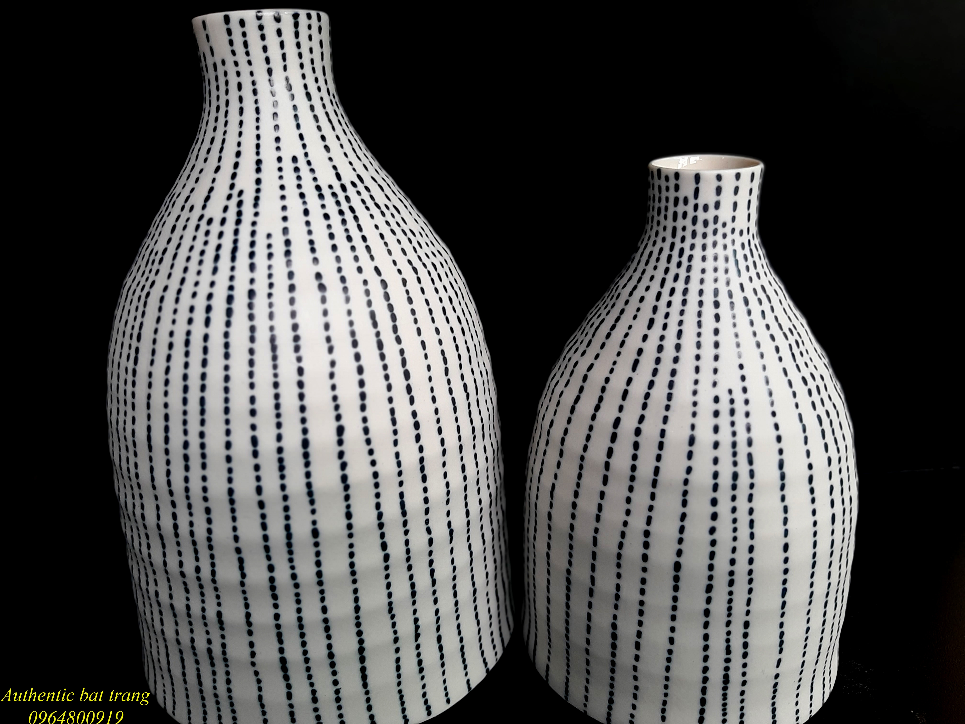 hand painted vases/ Bình cắm hoa kẻ sọc , xanh dương - vẽ tay thủ công tại bát tràng