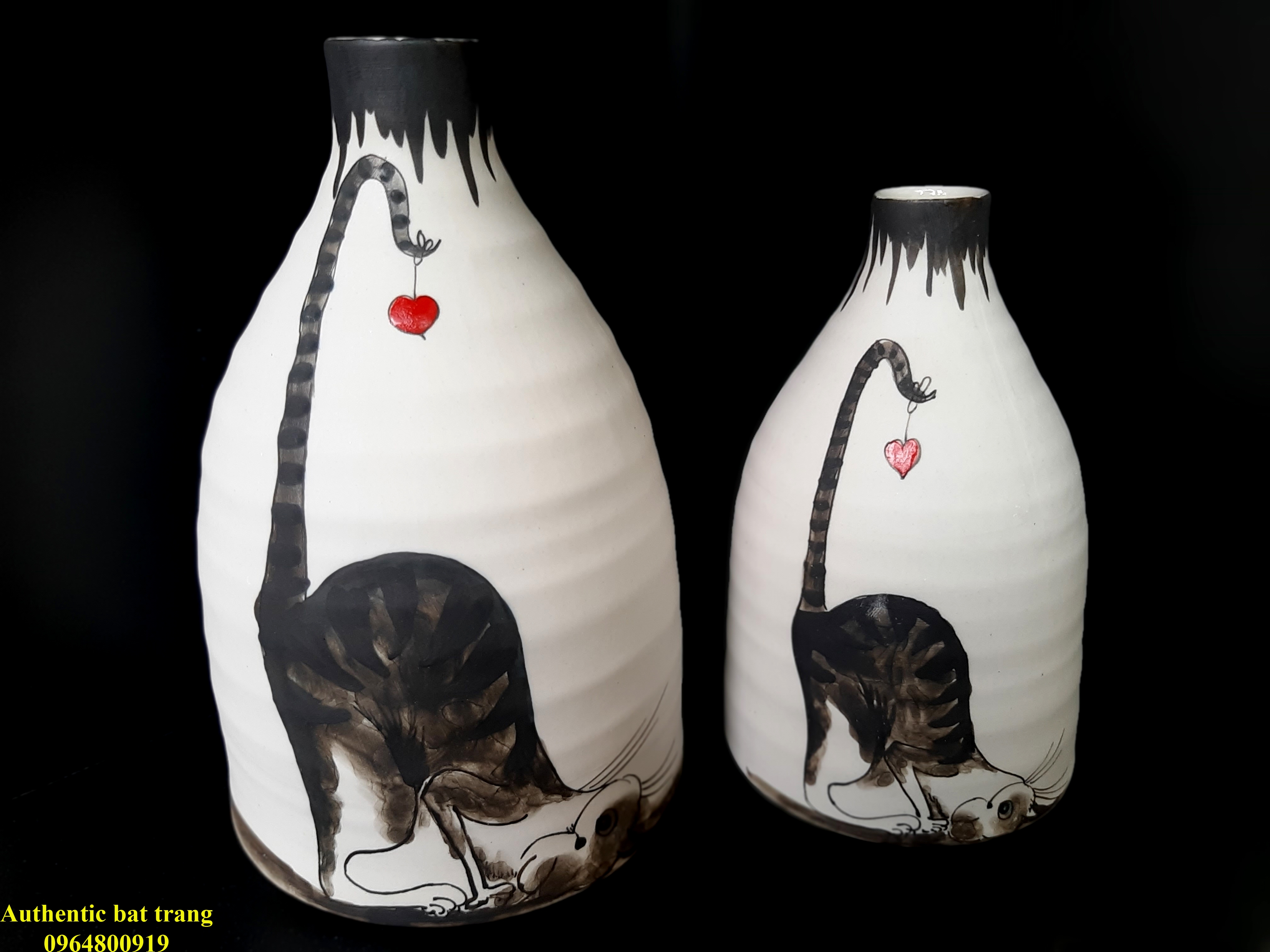 Bat trang Ceramics vases with cat design/ Bình cắm hoa vẽ tay họa tiết mèo khom lưng sản xuất tại xưởng gốm sứ Authentic bat tràng